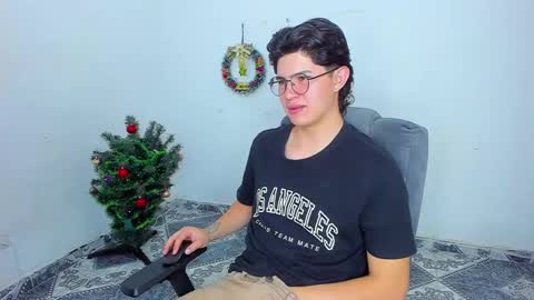 .... online show from December 2024 04:36:01 PM