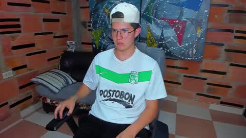 .... online show from January 2025 08:00:01 PM