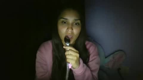 Snapshot of pau_cat chatting on April 2026 05:44:02 AM Pau online show from April 2026 05:44:02 AM
