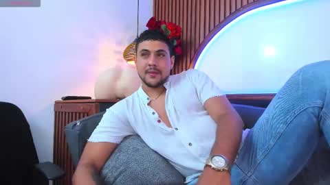 Paul Rivera online show from November 2025 01:06:01 AM