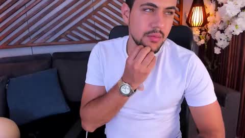 Paul Rivera online show from November 2025 08:07:02 PM