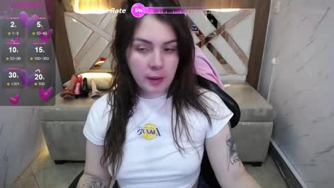 Paula online show from November 2025 12:41:02 PM