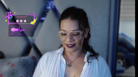 Paula online show from November 2025 09:39:02 PM