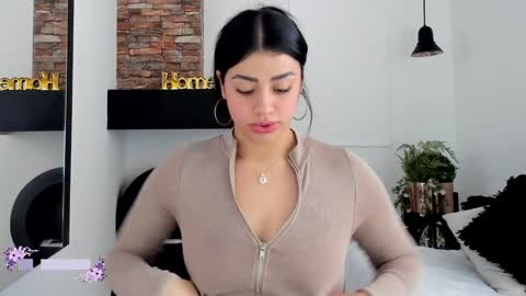Snapshot of paulafer_ chatting on January 2025 06:09:01 PM online show from January 2025 06:09:01 PM