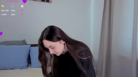 Snapshot of paulaharris chatting on October 2025 07:20:02 AM Alice online show from October 2025 07:20:02 AM