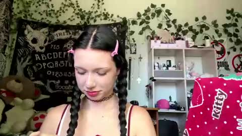 Mia online show from July 2026 06:09:02 AM