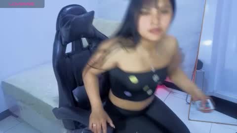 Live 800am 200pm COLOMBIAN HOUR online show from December 2025 01:09:02 PM