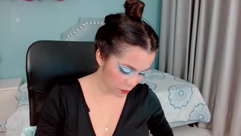 Paulina online show from October 2025 07:40:01 PM