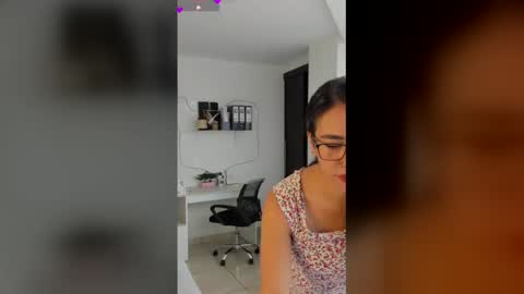 paulina online show from May 2026 07:00:02 PM