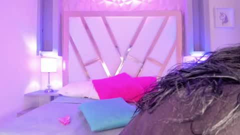   online show from October 2025 10:20:02 PM