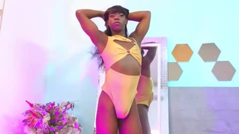 Snapshot of paulina_sodi chatting on November 2025 07:47:01 PM Paulina online show from November 2025 07:47:01 PM