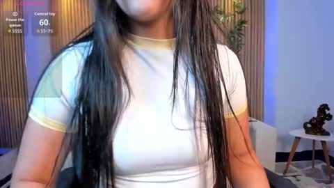 Paulina  online show from December 2025 01:17:02 PM