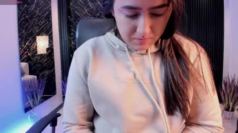 Snapshot of paulina_sweett chatting on May 2026 11:28:02 AM Paulina online show from May 2026 11:28:02 AM