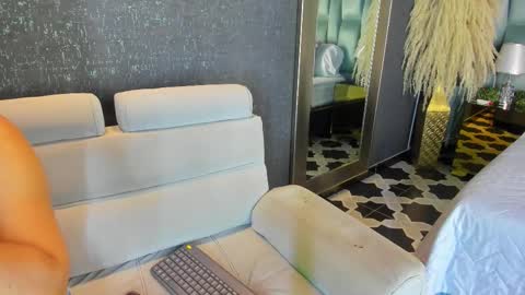 Snapshot of paulinaduarte_ chatting on November 2025 11:31:02 AM Paulina online show from November 2025 11:31:02 AM