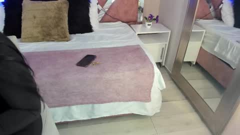 Snapshot of paulinaduarte_ chatting on November 2025 11:32:02 AM Paulina online show from November 2025 11:32:02 AM