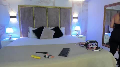 Snapshot of paulinaduarte_ chatting on November 2025 11:35:01 AM Paulina online show from November 2025 11:35:01 AM