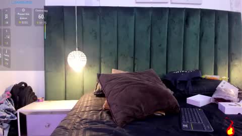 Paulina online show from November 2025 07:12:01 PM