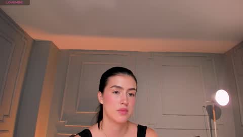 Paulina Santos  online show from November 2025 07:23:01 PM