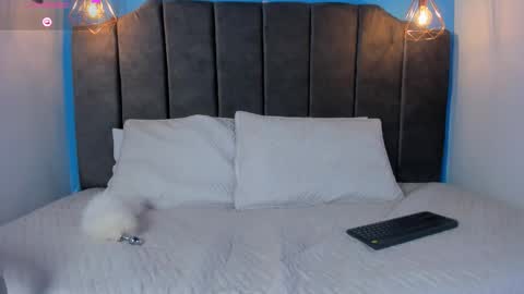 paulinasilver online show from March 2026 01:05:02 PM