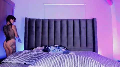 Paulina soto online show from October 2025 05:28:02 AM