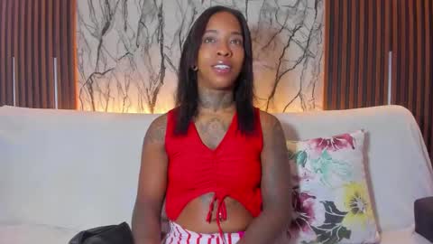 Pauline online show from November 2025 10:21:02 PM