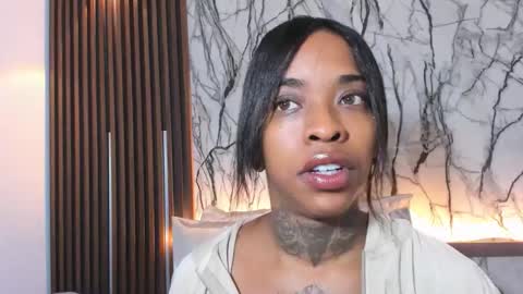 Pauline online show from February 2026 12:42:02 AM