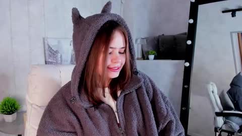 Erica online show from November 2025 09:30:01 AM