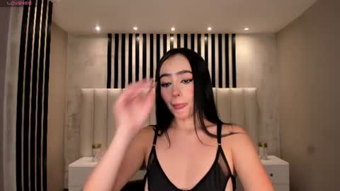Snapshot of paulinesanz chatting on June 2026 07:17:01 PM Pauline Sanz online show from June 2026 07:17:01 PM