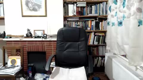 Snapshot of paull56r_ chatting on October 2025 10:09:01 PM Hi Im Paul online show from October 2025 10:09:01 PM