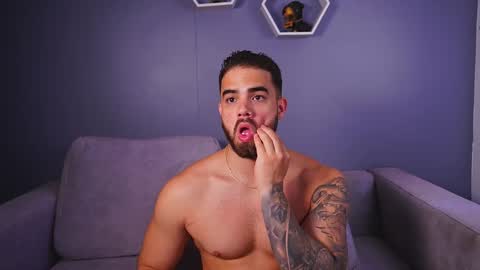 Paul Phoenix online show from November 2025 08:42:01 PM