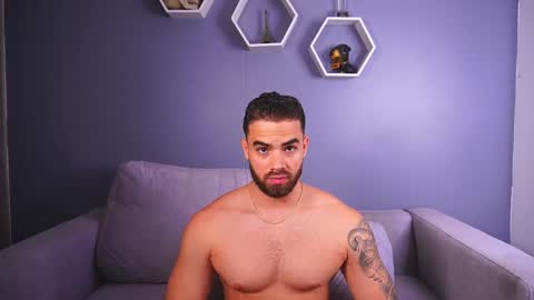 Paul Phoenix online show from December 2025 08:39:01 PM