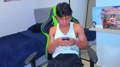 Snapshot of paultallx chatting on March 2026 01:44:01 AM Paul online show from March 2026 01:44:01 AM
