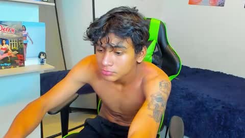 Snapshot of paultallx chatting on May 2026 04:53:02 AM Paul online show from May 2026 04:53:02 AM