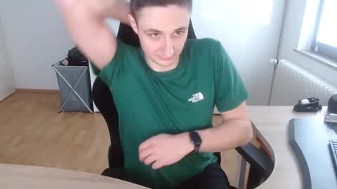 Snapshot of paulthesub chatting on January 2026 01:49:01 PM Paul online show from January 2026 01:49:01 PM