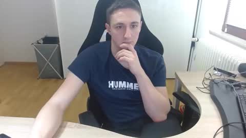 Snapshot of paulthesub chatting on January 2026 08:47:02 PM Paul online show from January 2026 08:47:02 PM