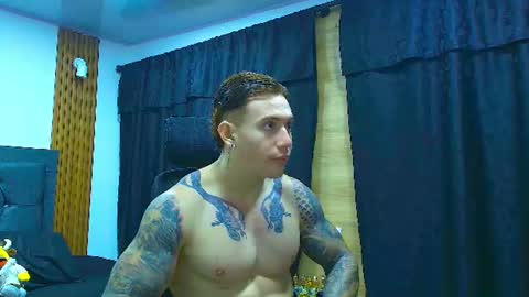 Snapshot of paulthompson_ chatting on July 2026 12:23:01 PM Paul online show from July 2026 12:23:01 PM