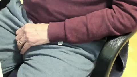 Paul online show from February 2025 06:19:01 PM