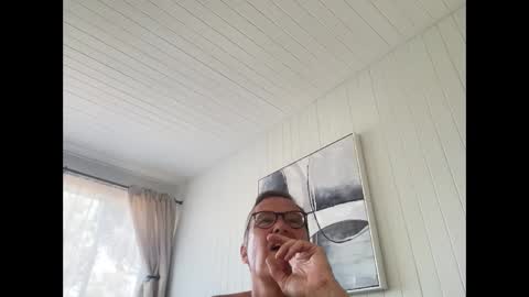 paulwill2377 online show from September 2025 06:19:01 PM