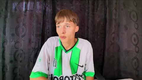 pavo_tv online show from May 2026 07:01:02 PM