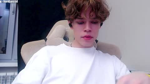 pawclaw online show from November 2025 08:45:01 PM