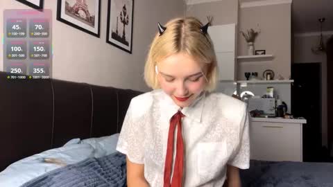 Lola online show from October 2025 04:19:02 PM