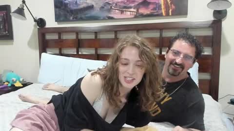 Peaches  Cupcake Rachel and Bryce online show from September 2025 02:49:01 AM