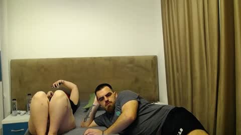 Snapshot of peacheyxcream chatting on April 2026 07:44:01 PM Lizzy Zain online show from April 2026 07:44:01 PM