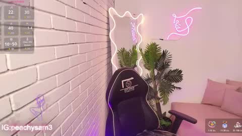 peachy_tay online show from November 2025 11:43:02 AM