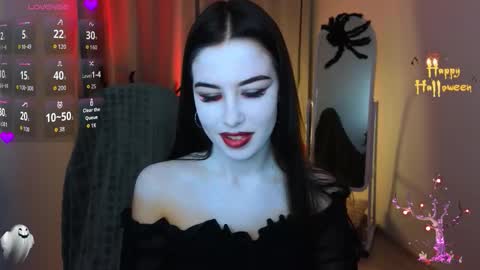 Chloe online show from October 2025 02:51:02 PM