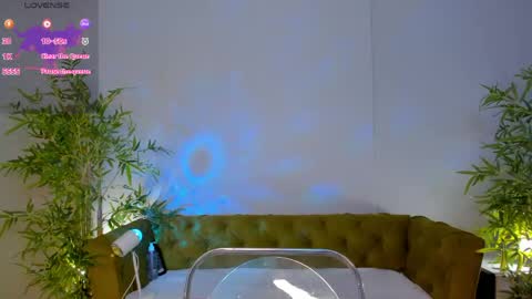 Snapshot of pearl_bloom chatting on June 2026 12:34:02 AM Sex Leah online show from June 2026 12:34:02 AM