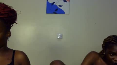 Snapshot of pearl_velvet chatting on February 2026 10:14:02 PM vel online show from February 2026 10:14:02 PM