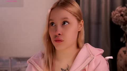Lily online show from May 2026 04:30:02 AM