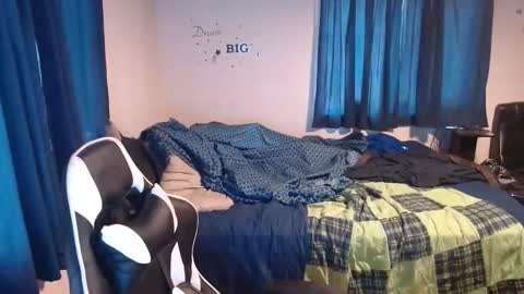 pecker40 online show from January 2025 08:00:01 PM