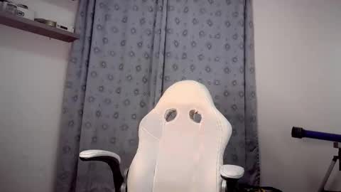 Pedro online show from November 2025 02:44:01 AM